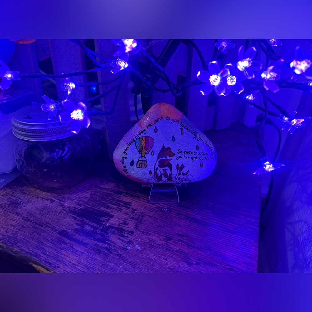 Hand-Painted, Colorful Memory Rock for Dogs - Picture 4 of 12